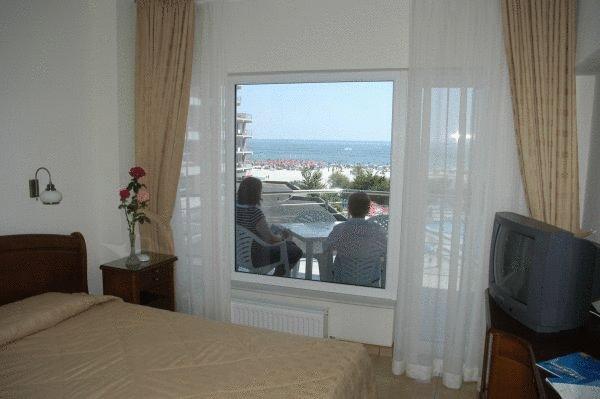 Hotel Comandor Mamaia Oda fotoğraf